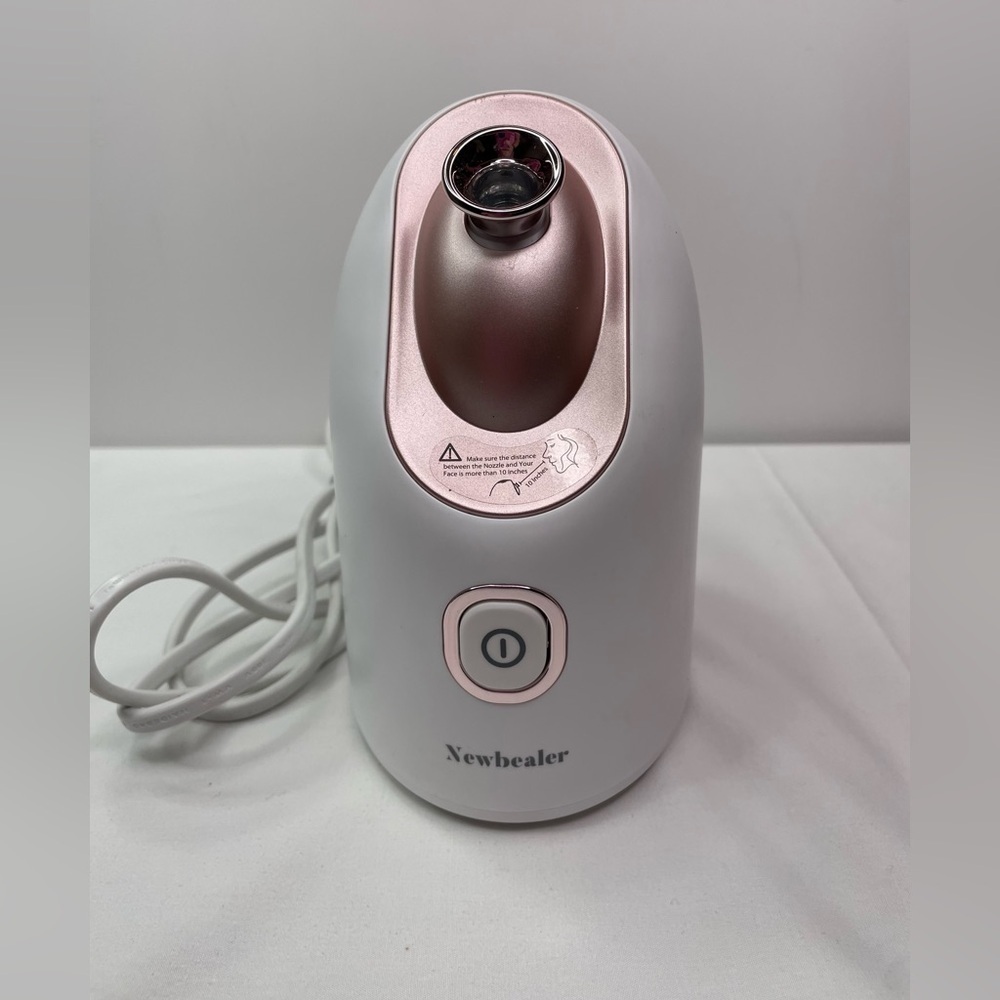 Newbealer Facial Steamer in White and Pink